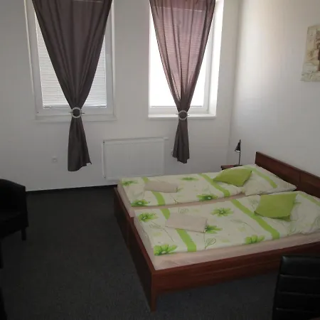 Bed and Breakfast Salur Nové Zámky