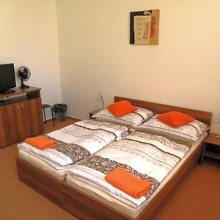 Bed & Breakfast Salur Nove Zamky